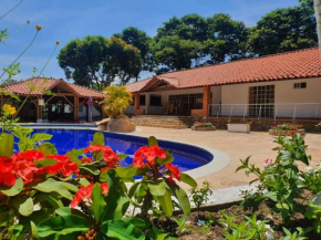 Hermosa finca a solo 10 minutos del parque del cafe